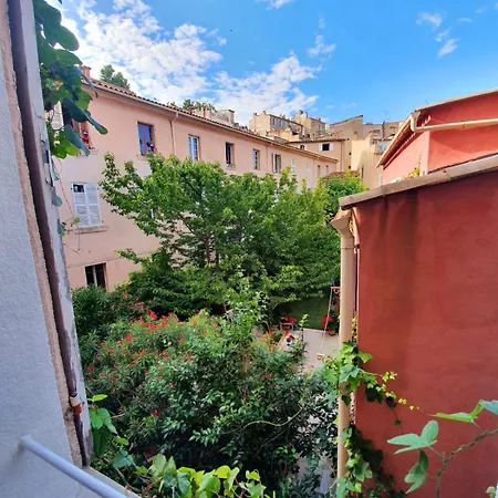 Guest house Vieux Port Panier Jardin *