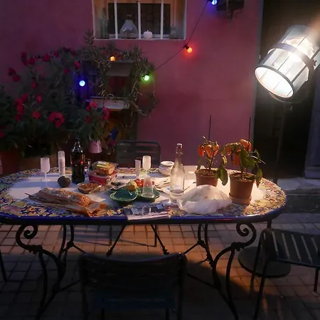 Bnb Vieux Port Panier Jardin Gæstehus